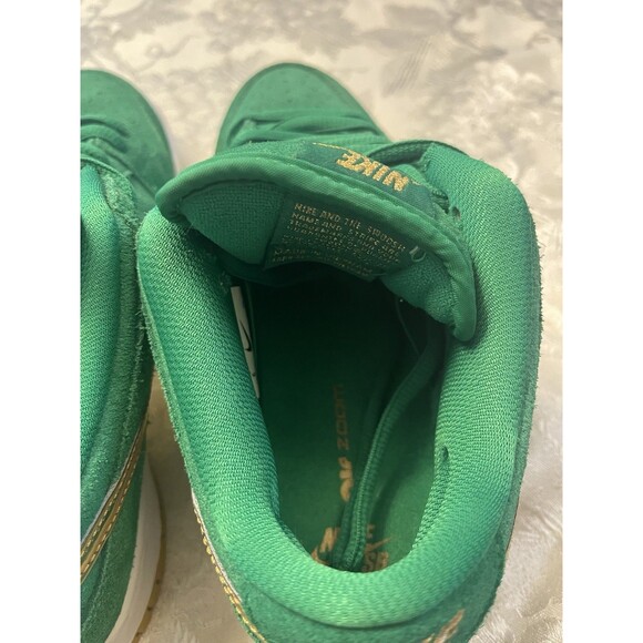 Nike SB Dunk Low Pro St. Patrick's Day 2022 Size 6 BQ6817-303 Suede - Picture 8 of 10